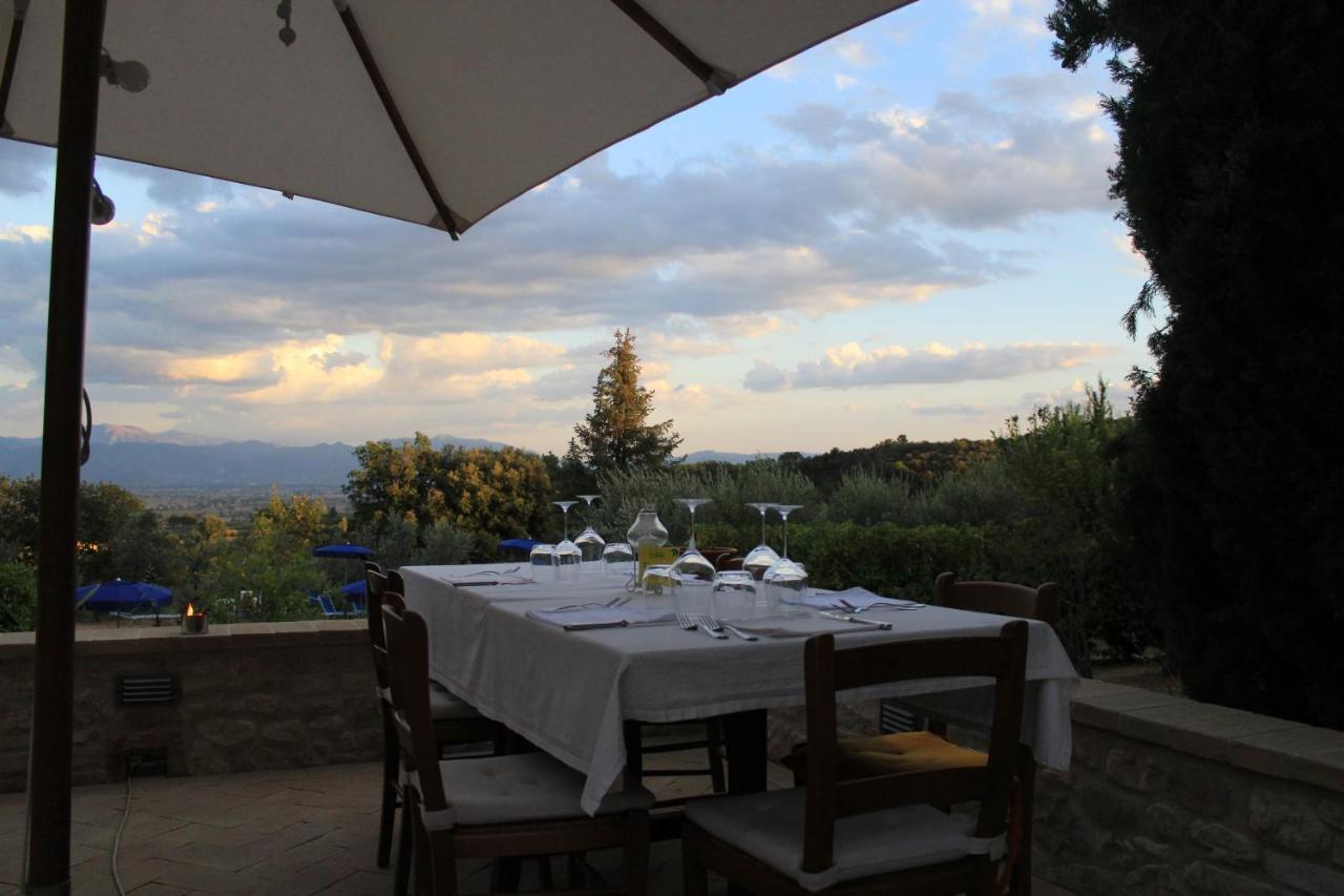 Agriturismo Camiano Piccolo Montefalco Buitenkant foto