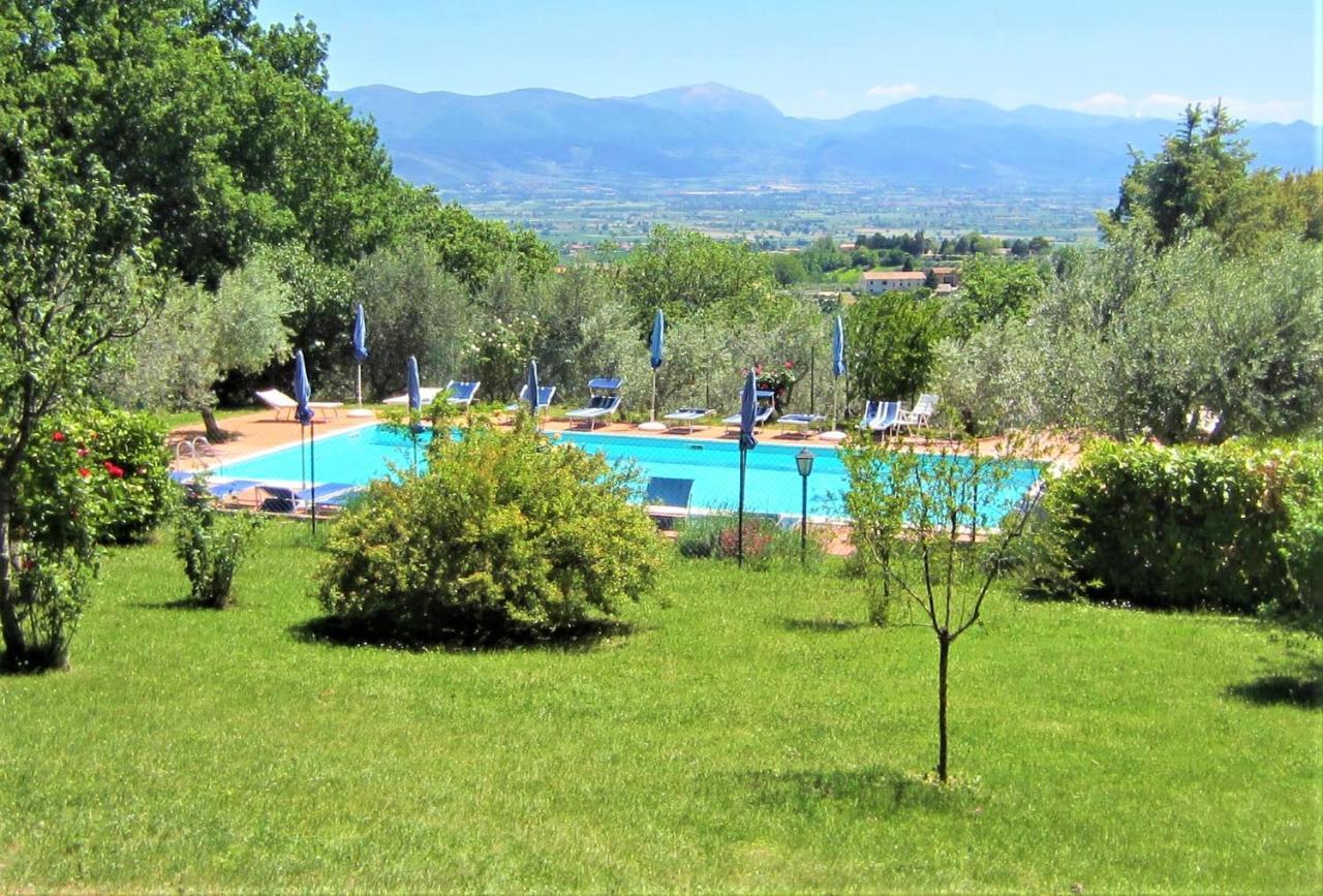 Agriturismo Camiano Piccolo Montefalco Buitenkant foto