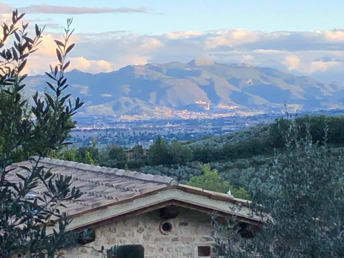 Agriturismo Camiano Piccolo Montefalco Buitenkant foto