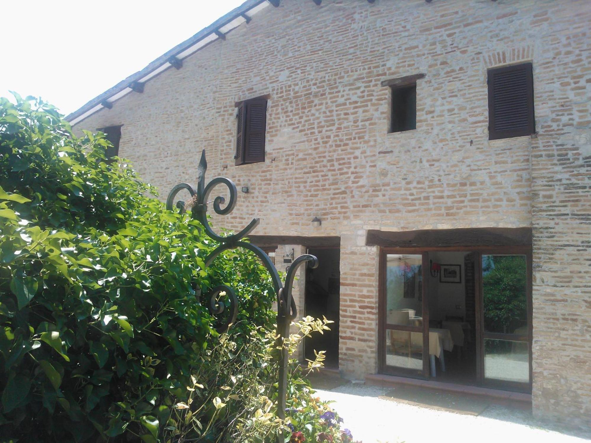 Agriturismo Camiano Piccolo Montefalco Buitenkant foto